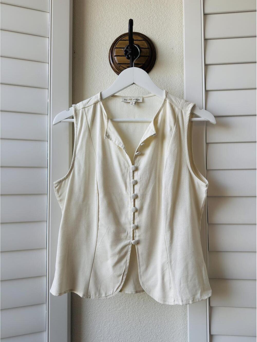 the LINE of style Cream Rayon Linen Blend Vest - Size S